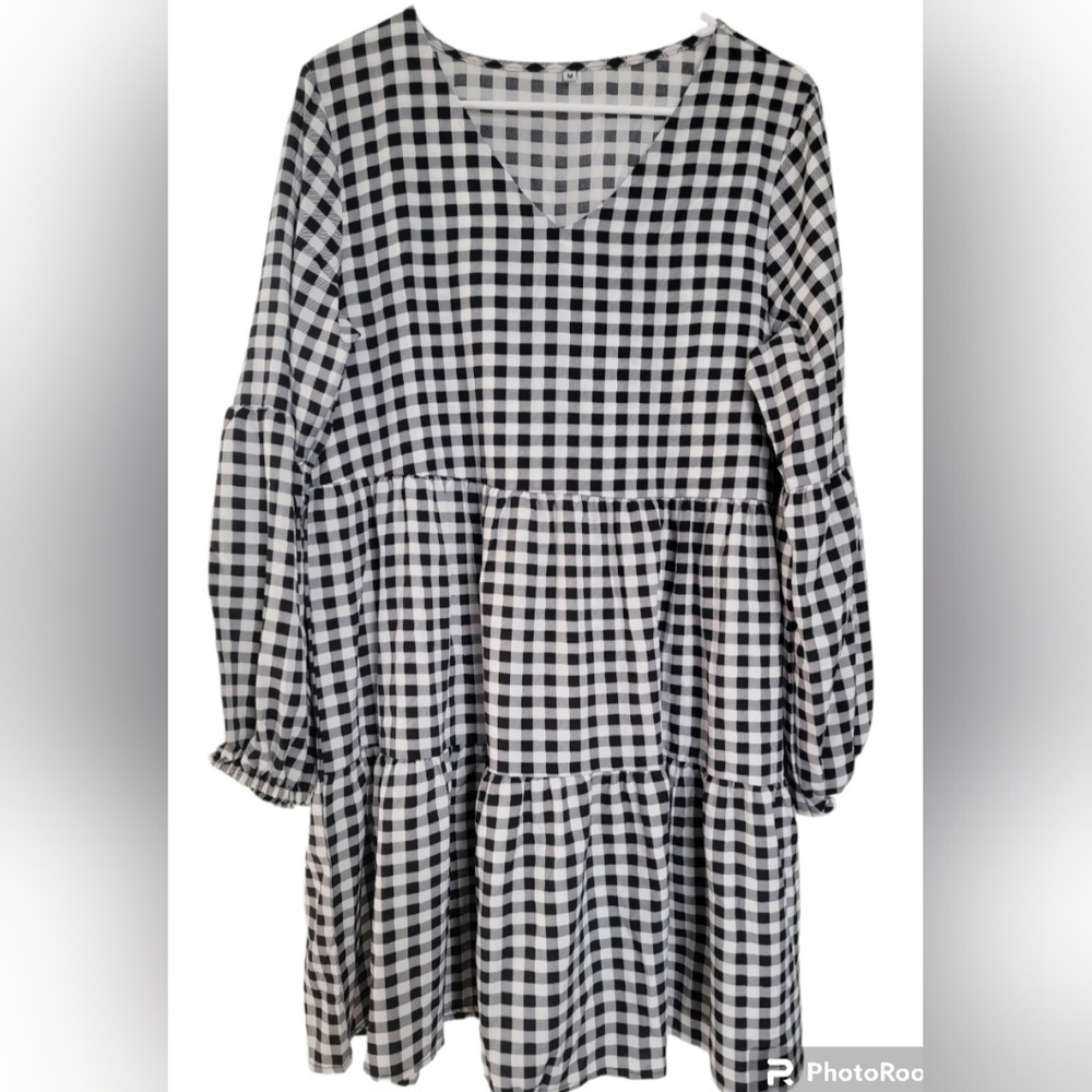 Gingham black and white dress-plaid NWOT size Medium